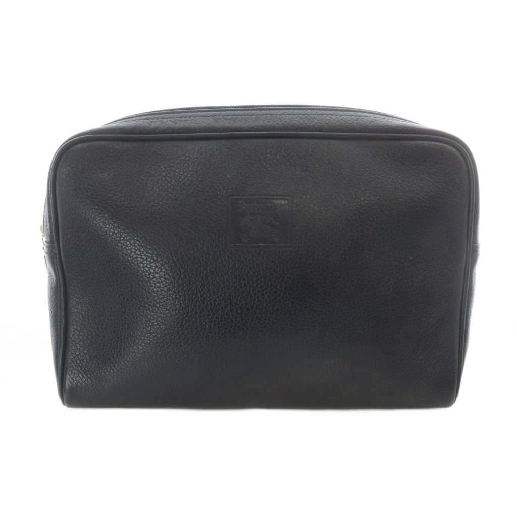 【中古】バーバリーズ Burberrys クラッチバッグ レザー ロゴ 黒 ブラック /SR ■GY11 メンズ 【ベクトル 古着】 260423ブランドバーバリーズ Burberrys表記サイズサイズなし（実寸サイズをご確認下さい）実寸サイズヨコ：25.5cm　タテ：18cm　マチ：5cm　　色黒 ブラック状態この商品には下記のようなダメージがあります。 ・内側に黒色の汚れ ・型崩れ ・全体的に擦り傷や白色の汚れ ※全体的に中古品としての使用感とダメージがありますが、通常使用には支障のない商品です。 掲載写真や記載内容をご確認いただき、ご理解の上ご購入ください。付属品付属品なし商品のお問い合わせの回答を休止しております。＊各商品ページの商品詳細等をご確認の上ご購入ください。【中古】バーバリーズ Burberrys クラッチバッグ レザー ロゴ 黒 ブラック /SR ■GY11 メンズ 【ベクトル 古着】 260423状態ランク　”B”詳細については、下記および「状態ランクについて」ページをご覧ください。未使用・新品の商品ほぼ新品同様の商品使用感が少なく、かなり状態の良い商品使用感はあるが、傷や汚れの少ない商品使用感の他、傷や汚れが見られる商品かなり大きな傷みがある難あり商品※S〜CランクはUSED品となりますので、使用感をご理解の上でご入札下さい。状態ランクについてinformationブランドバーバリーズ Burberrys表記サイズサイズなし（実寸サイズをご確認下さい）実寸サイズヨコ：25.5cm　タテ：18cm　マチ：5cm　　色黒 ブラック状態この商品には下記のようなダメージがあります。 ・内側に黒色の汚れ ・型崩れ ・全体的に擦り傷や白色の汚れ ※全体的に中古品としての使用感とダメージがありますが、通常使用には支障のない商品です。 掲載写真や記載内容をご確認いただき、ご理解の上ご購入ください。付属品付属品なし商品のお問い合わせの回答を休止しております。＊各商品ページの商品詳細等をご確認の上ご購入ください。本商品は一点物です他サイトや店舗にて販売している商品です。多少のお時間差にて欠品になることもございます。予めご了承頂ますようお願い致します。ベクトル・サイズガイドはこちらこの商品と同じブランドの商品を見る