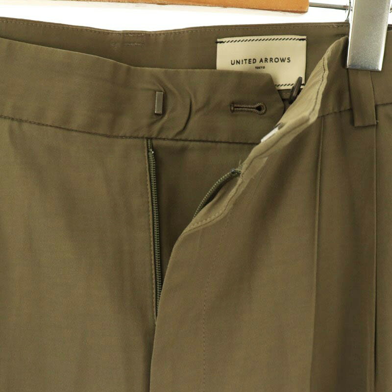 【中古】ユナイテッドアローズ A DAY IN THE LIFE UNITED ARROWS タックテーパードパンツ ジッパーフライ 38 カーキ /NR ■OS レディース 【ベクトル 古着】 250606