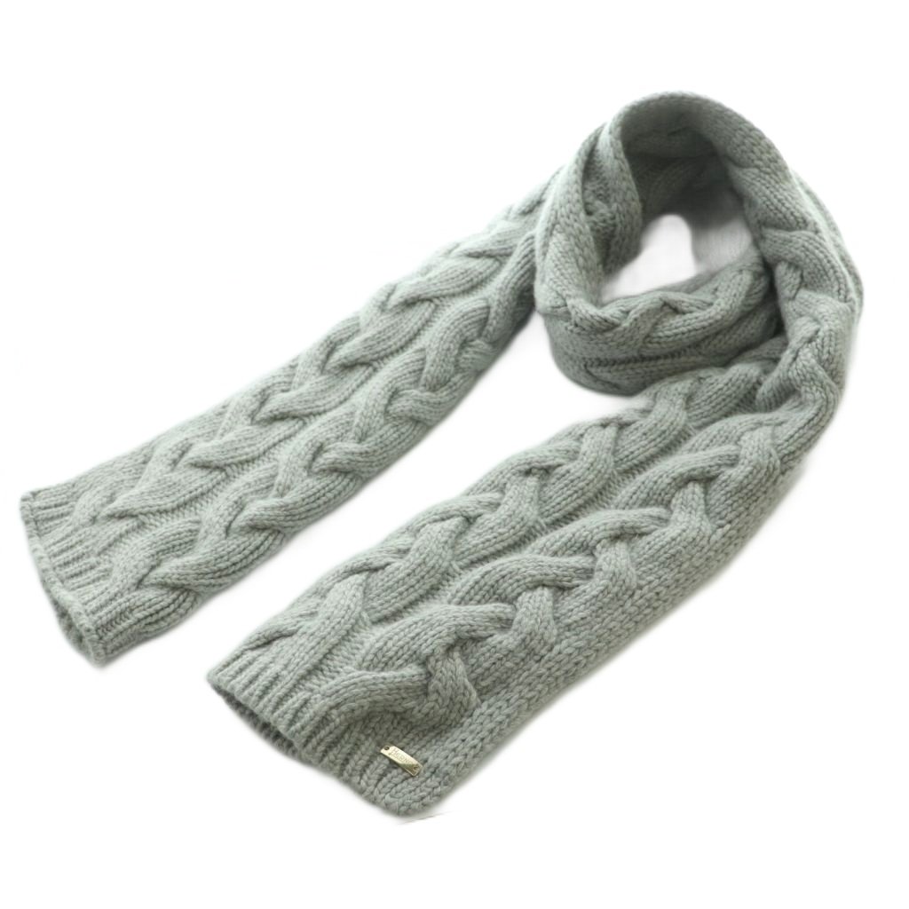 【中古】ヘルノ HERNO ウールケーブルニットマフラー ワンカラー グレー SCP00003D /BB ■SH レディース 【ベクトル 古着】 260505ブランドヘルノ HERNO実寸サイズ全長（フリンジ含まず）：166cm　幅：22cm　　素材毛色グレー状態使用感が少なく、かなり状態の良い商品です。 ※あくまでも中古品ですので掲載写真や記載内容をご確認いただき、ご理解の上ご購入ください。付属品なし備考品番：SCP00003D 商品のお問い合わせの回答を休止しております。＊各商品ページの商品詳細等をご確認の上ご購入ください。【中古】ヘルノ HERNO ウールケーブルニットマフラー ワンカラー グレー SCP00003D /BB ■SH レディース 【ベクトル 古着】 260505状態ランク　”A”詳細については、下記および「状態ランクについて」ページをご覧ください。未使用・新品の商品ほぼ新品同様の商品使用感が少なく、かなり状態の良い商品使用感はあるが、傷や汚れの少ない商品使用感の他、傷や汚れが見られる商品かなり大きな傷みがある難あり商品※S〜CランクはUSED品となりますので、使用感をご理解の上でご入札下さい。状態ランクについてinformationブランドヘルノ HERNO実寸サイズ全長（フリンジ含まず）：166cm　幅：22cm　　素材毛色グレー状態使用感が少なく、かなり状態の良い商品です。 ※あくまでも中古品ですので掲載写真や記載内容をご確認いただき、ご理解の上ご購入ください。付属品なし備考品番：SCP00003D 商品のお問い合わせの回答を休止しております。＊各商品ページの商品詳細等をご確認の上ご購入ください。本商品は一点物です他サイトや店舗にて販売している商品です。多少のお時間差にて欠品になることもございます。予めご了承頂ますようお願い致します。ベクトル・サイズガイドはこちらこの商品と同じブランドの商品を見る