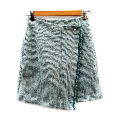 【中古】ジルバイジルスチュアート JILL by JILLSTUART 台形スカート ラップスカート風 ひざ丈 ヘリンボーン柄 フリンジ ウール混 M 水色 ライトブルー 白 /SY8 レディース 【ベクトル 古着】 240105ブランドジルバイジルスチュアート JILL by JILLSTUART表記サイズM ※実寸サイズをご確認ください。実寸サイズウエスト：64cm　ヒップ：94cm　スカート丈：49cm　　素材表生地 毛 43% ポリエステル 41% アクリル 16% 裏生地 ポリエステル 100% 見返し部分 ポリエステル 80% コットン 20%色ライトブルー・ホワイト ※色に関してはこの商品の出品者の主観で判断しておりますので、カタログや正規カラーとは言いまわしが異なる場合がございます。仕様ポケット×2 ラップスカート風状態使用感が少なく、状態の良い商品です。 ※あくまでも中古品ですので掲載写真や記載内容をご確認いただき、ご理解の上ご購入ください。商品のお問い合わせの回答を休止しております。＊各商品ページの商品詳細等をご確認の上ご購入ください。【中古】ジルバイジルスチュアート JILL by JILLSTUART 台形スカート ラップスカート風 ひざ丈 ヘリンボーン柄 フリンジ ウール混 M 水色 ライトブルー 白 /SY8 レディース 【ベクトル 古着】 240105状態ランク　”A”詳細については、下記および「状態ランクについて」ページをご覧ください。未使用・新品の商品ほぼ新品同様の商品使用感が少なく、かなり状態の良い商品使用感はあるが、傷や汚れの少ない商品使用感の他、傷や汚れが見られる商品かなり大きな傷みがある難あり商品※S〜CランクはUSED品となりますので、使用感をご理解の上でご入札下さい。状態ランクについてinformationブランドジルバイジルスチュアート JILL by JILLSTUART表記サイズM ※実寸サイズをご確認ください。実寸サイズウエスト：64cm　ヒップ：94cm　スカート丈：49cm　　素材表生地 毛 43% ポリエステル 41% アクリル 16% 裏生地 ポリエステル 100% 見返し部分 ポリエステル 80% コットン 20%色ライトブルー・ホワイト ※色に関してはこの商品の出品者の主観で判断しておりますので、カタログや正規カラーとは言いまわしが異なる場合がございます。仕様ポケット×2 ラップスカート風状態使用感が少なく、状態の良い商品です。 ※あくまでも中古品ですので掲載写真や記載内容をご確認いただき、ご理解の上ご購入ください。商品のお問い合わせの回答を休止しております。＊各商品ページの商品詳細等をご確認の上ご購入ください。本商品は一点物です他サイトや店舗にて販売している商品です。多少のお時間差にて欠品になることもございます。予めご了承頂ますようお願い致します。ベクトル・サイズガイドはこちらこの商品と同じブランドの商品を見る