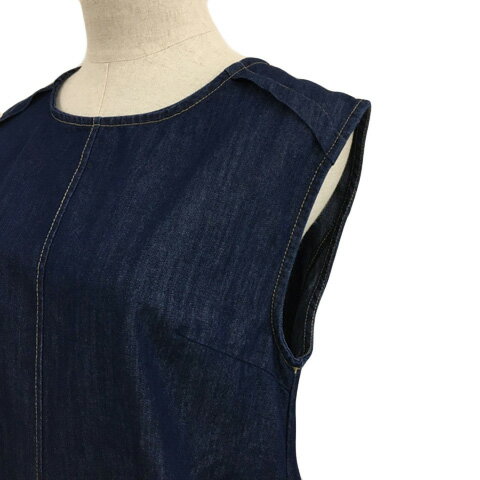 ティアード チュニック ブラウス ぽわん袖 レディース 蝶の プリントの タック 丸 首 半袖 t シャツ レディース 夏 2025の 新型は 腰を 収めて やせている 短い プルオーバーの 上着を 現します。