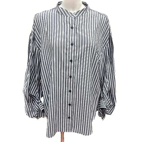 【中古】パターントルソー patterntorso ブラウス シャツ ストライプ 長袖 F グレー 白 ホワイト /YK レディース 【ベクトル 古着】 260321表記サイズF（日本サイズフリーサイズ）実寸サイズ身幅：約60cm　着丈：約70cm　ゆき丈：約94cm　　素材ポリエステル53％ 綿37％色グレー 白状態使用感が少なく、かなり状態の良い商品です。 ※あくまでも中古品ですので掲載写真や記載内容をご確認いただき、ご理解の上ご購入ください。商品のお問い合わせの回答を休止しております。＊各商品ページの商品詳細等をご確認の上ご購入ください。【中古】パターントルソー patterntorso ブラウス シャツ ストライプ 長袖 F グレー 白 ホワイト /YK レディース 【ベクトル 古着】 260321状態ランク　”A”詳細については、下記および「状態ランクについて」ページをご覧ください。未使用・新品の商品ほぼ新品同様の商品使用感が少なく、かなり状態の良い商品使用感はあるが、傷や汚れの少ない商品使用感の他、傷や汚れが見られる商品かなり大きな傷みがある難あり商品※S〜CランクはUSED品となりますので、使用感をご理解の上でご入札下さい。状態ランクについてinformation表記サイズF（日本サイズフリーサイズ）実寸サイズ身幅：約60cm　着丈：約70cm　ゆき丈：約94cm　　素材ポリエステル53％ 綿37％色グレー 白状態使用感が少なく、かなり状態の良い商品です。 ※あくまでも中古品ですので掲載写真や記載内容をご確認いただき、ご理解の上ご購入ください。商品のお問い合わせの回答を休止しております。＊各商品ページの商品詳細等をご確認の上ご購入ください。本商品は一点物です他サイトや店舗にて販売している商品です。多少のお時間差にて欠品になることもございます。予めご了承頂ますようお願い致します。ベクトル・サイズガイドはこちらこの商品と同じブランドの商品を見る