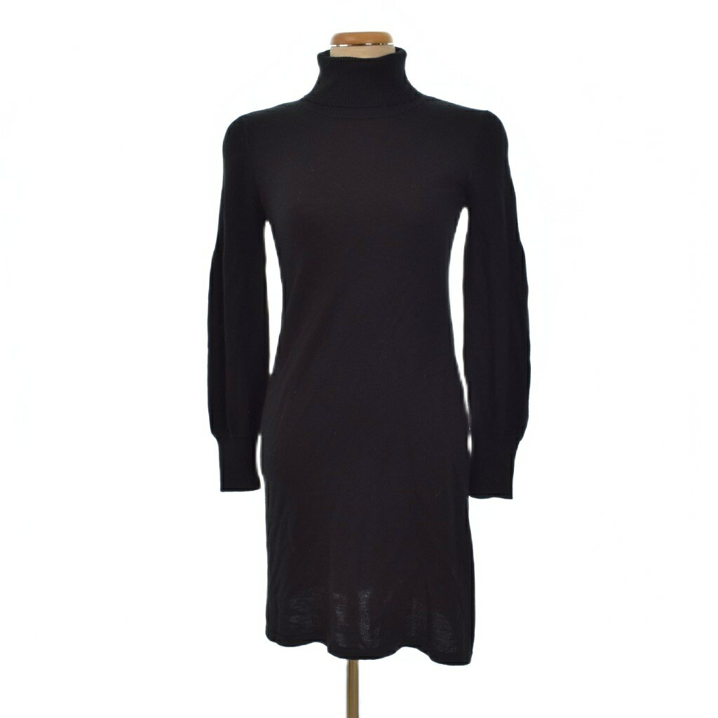【中古】クレージュ courreges タートルネック ニット ワンピース 長袖 ひざ丈 フレア 38 黒 ブラック ■GY58 レディース 【ベクトル 古着】 260128ブランドクレージュ courreges表記サイズ38実寸サイズ肩幅：35cm　身幅：38cm　着丈：81cm　袖丈：59cm　　素材アクリル、毛色黒 ブラック状態毛羽立ちがございますが、その他に目立ったダメージはなく、問題なくご使用いただける商品です。 ※あくまでも中古品ですので掲載写真や記載内容をご確認いただき、ご理解の上ご購入ください。商品のお問い合わせの回答を休止しております。＊各商品ページの商品詳細等をご確認の上ご購入ください。【中古】クレージュ courreges タートルネック ニット ワンピース 長袖 ひざ丈 フレア 38 黒 ブラック ■GY58 レディース 【ベクトル 古着】 260128状態ランク　”AB”詳細については、下記および「状態ランクについて」ページをご覧ください。未使用・新品の商品ほぼ新品同様の商品使用感が少なく、かなり状態の良い商品使用感はあるが、傷や汚れの少ない商品使用感の他、傷や汚れが見られる商品かなり大きな傷みがある難あり商品※S〜CランクはUSED品となりますので、使用感をご理解の上でご入札下さい。状態ランクについてinformationブランドクレージュ courreges表記サイズ38実寸サイズ肩幅：35cm　身幅：38cm　着丈：81cm　袖丈：59cm　　素材アクリル、毛色黒 ブラック状態毛羽立ちがございますが、その他に目立ったダメージはなく、問題なくご使用いただける商品です。 ※あくまでも中古品ですので掲載写真や記載内容をご確認いただき、ご理解の上ご購入ください。商品のお問い合わせの回答を休止しております。＊各商品ページの商品詳細等をご確認の上ご購入ください。本商品は一点物です他サイトや店舗にて販売している商品です。多少のお時間差にて欠品になることもございます。予めご了承頂ますようお願い致します。ベクトル・サイズガイドはこちらこの商品と同じブランドの商品を見る