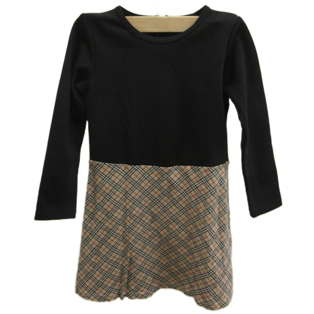 【中古】バーバリー ロンドン BURBERRY LONDON 子ども服 ワンピース 120A 黒 ブラック ベージュ チェック柄 ラウンドネック 長袖 /RN ■GY50 キッズ 【ベクトル 古着】 260822ブランドバーバリー ロンドン BURBERRY LONDON表記サイズ120A実寸サイズ肩幅：28cm　身幅：30cm　袖丈：60cm　総丈：38cm　　素材綿、ポリエステル色黒 ブラック ベージュ状態少し汚れていますが、その他に目立ったダメージはなく、問題なくご使用いただける商品です。 ※あくまでも中古品ですので掲載写真や記載内容をご確認いただき、ご理解の上ご購入ください。備考株式会社 三陽商会 品番:BM469-353商品のお問い合わせの回答を休止しております。＊各商品ページの商品詳細等をご確認の上ご購入ください。【中古】バーバリー ロンドン BURBERRY LONDON 子ども服 ワンピース 120A 黒 ブラック ベージュ チェック柄 ラウンドネック 長袖 /RN ■GY50 キッズ 【ベクトル 古着】 260822状態ランク　”AB”詳細については、下記および「状態ランクについて」ページをご覧ください。未使用・新品の商品ほぼ新品同様の商品使用感が少なく、かなり状態の良い商品使用感はあるが、傷や汚れの少ない商品使用感の他、傷や汚れが見られる商品かなり大きな傷みがある難あり商品※S〜CランクはUSED品となりますので、使用感をご理解の上でご入札下さい。状態ランクについてinformationブランドバーバリー ロンドン BURBERRY LONDON表記サイズ120A実寸サイズ肩幅：28cm　身幅：30cm　袖丈：60cm　総丈：38cm　　素材綿、ポリエステル色黒 ブラック ベージュ状態少し汚れていますが、その他に目立ったダメージはなく、問題なくご使用いただける商品です。 ※あくまでも中古品ですので掲載写真や記載内容をご確認いただき、ご理解の上ご購入ください。備考株式会社 三陽商会 品番:BM469-353商品のお問い合わせの回答を休止しております。＊各商品ページの商品詳細等をご確認の上ご購入ください。本商品は一点物です他サイトや店舗にて販売している商品です。多少のお時間差にて欠品になることもございます。予めご了承頂ますようお願い致します。ベクトル・サイズガイドはこちらこの商品と同じブランドの商品を見る