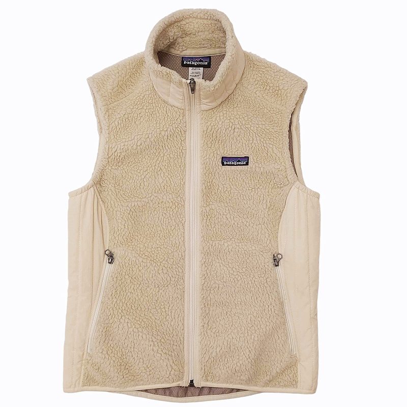 【中古】パタゴニア Patagonia Classic Retro X VEST レトロX フリースベスト ボア 2308 アウトドア アイボリー M 0223 レディース 【ベクトル 古着】 240229ブランドパタゴニア Patagonia表記サイズM実寸サイズ身幅：45cm　着丈：60cm　　素材ポリエステル100％色ホワイト状態この商品には下記のようなダメージがあります。 ・首元の薄汚れ ・襟、裾に軽い抜け、ボアの潰れ ※全体的に中古品としての使用感が見受けられますが通常使用には支障のない商品です。掲載写真や記載内容をご確認いただき、ご理解の上ご購入ください。備考・パタゴニア ・2308商品のお問い合わせの回答を休止しております。＊各商品ページの商品詳細等をご確認の上ご購入ください。【中古】パタゴニア Patagonia Classic Retro X VEST レトロX フリースベスト ボア 2308 アウトドア アイボリー M 0223 レディース 【ベクトル 古着】 240229状態ランク　”AB”詳細については、下記および「状態ランクについて」ページをご覧ください。未使用・新品の商品ほぼ新品同様の商品使用感が少なく、かなり状態の良い商品使用感はあるが、傷や汚れの少ない商品使用感の他、傷や汚れが見られる商品かなり大きな傷みがある難あり商品※S〜CランクはUSED品となりますので、使用感をご理解の上でご入札下さい。状態ランクについてinformationブランドパタゴニア Patagonia表記サイズM実寸サイズ身幅：45cm　着丈：60cm　　素材ポリエステル100％色ホワイト状態この商品には下記のようなダメージがあります。 ・首元の薄汚れ ・襟、裾に軽い抜け、ボアの潰れ ※全体的に中古品としての使用感が見受けられますが通常使用には支障のない商品です。掲載写真や記載内容をご確認いただき、ご理解の上ご購入ください。備考・パタゴニア ・2308商品のお問い合わせの回答を休止しております。＊各商品ページの商品詳細等をご確認の上ご購入ください。本商品は一点物です他サイトや店舗にて販売している商品です。多少のお時間差にて欠品になることもございます。予めご了承頂ますようお願い致します。ベクトル・サイズガイドはこちらこの商品と同じブランドの商品を見る