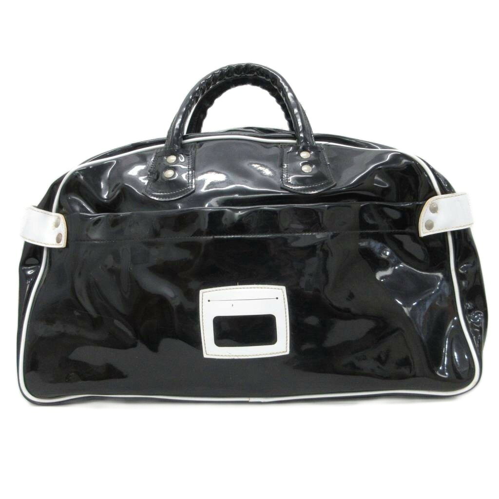 【中古】トリココムデギャルソン tricot COMME des GARCONS ボストンバッグ ハンドバッグ トラベルバッグ エナメル 黒 ブラック 白 ホワイト ■IBO93 メンズ レディース 【ベクトル 古着】 260429ブランドトリココムデギャルソン tricot COMME des GARCONS実寸サイズ持ち手の長さ：約29cm　ヨコ：約46cm　タテ：約26cm　マチ：約16cm　ショルダーの長さ：--cm　　色黒 ブラック 白 ホワイト 仕様内ポケット×1状態・全体的に擦れ、汚れがあります ※全体的に中古品としての使用感と上記のようなダメージがありますが、通常使用には支障のない商品です。付属品なし備考こちらのお品物は店舗で保管しておらず、店頭販売出来かねます。（※お取り寄せも出来かねます）商品のお問い合わせの回答を休止しております。＊各商品ページの商品詳細等をご確認の上ご購入ください。【中古】トリココムデギャルソン tricot COMME des GARCONS ボストンバッグ ハンドバッグ トラベルバッグ エナメル 黒 ブラック 白 ホワイト ■IBO93 メンズ レディース 【ベクトル 古着】 260429状態ランク　”B”詳細については、下記および「状態ランクについて」ページをご覧ください。未使用・新品の商品ほぼ新品同様の商品使用感が少なく、かなり状態の良い商品使用感はあるが、傷や汚れの少ない商品使用感の他、傷や汚れが見られる商品かなり大きな傷みがある難あり商品※S〜CランクはUSED品となりますので、使用感をご理解の上でご入札下さい。状態ランクについてinformationブランドトリココムデギャルソン tricot COMME des GARCONS実寸サイズ持ち手の長さ：約29cm　ヨコ：約46cm　タテ：約26cm　マチ：約16cm　ショルダーの長さ：--cm　　色黒 ブラック 白 ホワイト 仕様内ポケット×1状態・全体的に擦れ、汚れがあります ※全体的に中古品としての使用感と上記のようなダメージがありますが、通常使用には支障のない商品です。付属品なし備考こちらのお品物は店舗で保管しておらず、店頭販売出来かねます。（※お取り寄せも出来かねます）商品のお問い合わせの回答を休止しております。＊各商品ページの商品詳細等をご確認の上ご購入ください。本商品は一点物です他サイトや店舗にて販売している商品です。多少のお時間差にて欠品になることもございます。予めご了承頂ますようお願い致します。ベクトル・サイズガイドはこちらこの商品と同じブランドの商品を見る