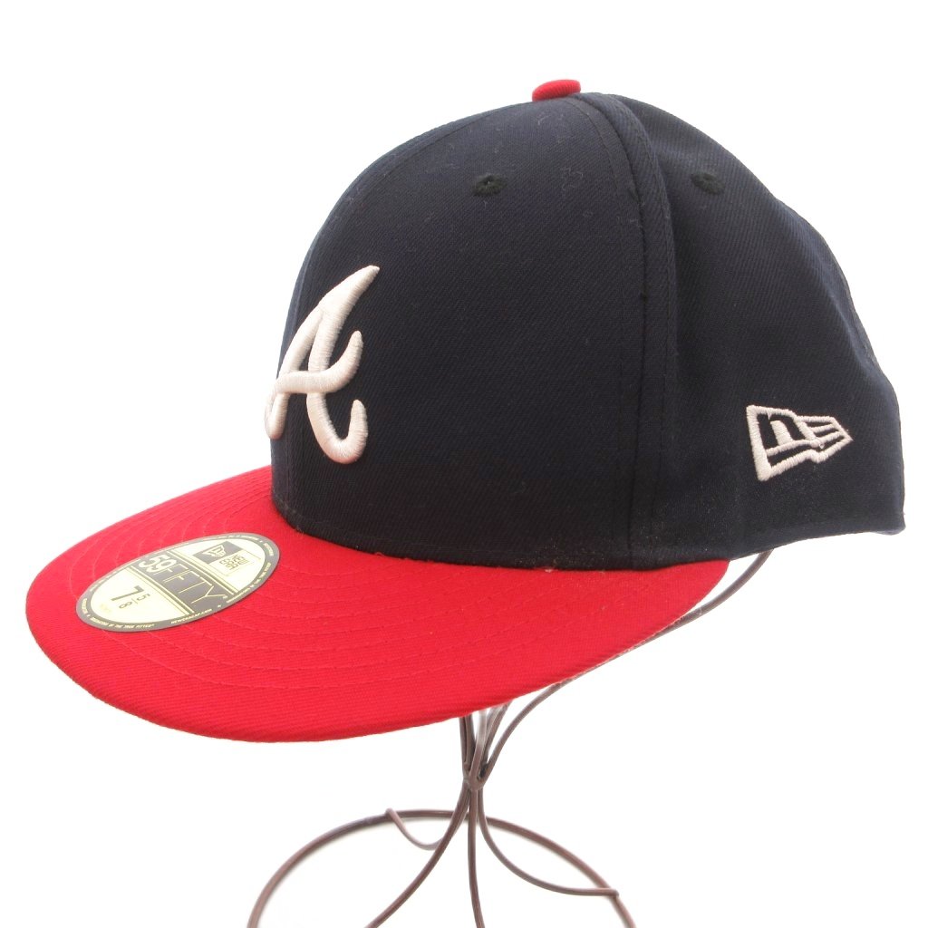 【中古】ニューエラ NEW ERA キャップ 帽子 59FIFTY 7 5/8 紺 ネイビー 赤 レッド ロゴ刺繍 /NL ■IBO100 メンズ 【ベクトル 古着】 260726ブランドニューエラ NEW ERA表記サイズ7 5/8実寸サイズつば：7cm　頭周り：60cm　　素材ポリエステル色紺 ネイビー、赤 レッド状態・後頭部部分に若干の汚れ その他に目立ったダメージはなく、問題なくご使用いただける商品です。 ※あくまでも中古品ですので掲載写真や記載内容をご確認いただき、ご理解の上ご購入ください。付属品付属品なし、写真に写っている物が全てです。備考ニューエラジャパン合同会社 こちらのお品物は店舗で保管しておらず、店頭販売出来かねます。（※お取り寄せも出来かねます）商品のお問い合わせの回答を休止しております。＊各商品ページの商品詳細等をご確認の上ご購入ください。【中古】ニューエラ NEW ERA キャップ 帽子 59FIFTY 7 5/8 紺 ネイビー 赤 レッド ロゴ刺繍 /NL ■IBO100 メンズ 【ベクトル 古着】 260726状態ランク　”AB”詳細については、下記および「状態ランクについて」ページをご覧ください。未使用・新品の商品ほぼ新品同様の商品使用感が少なく、かなり状態の良い商品使用感はあるが、傷や汚れの少ない商品使用感の他、傷や汚れが見られる商品かなり大きな傷みがある難あり商品※S〜CランクはUSED品となりますので、使用感をご理解の上でご入札下さい。状態ランクについてinformationブランドニューエラ NEW ERA表記サイズ7 5/8実寸サイズつば：7cm　頭周り：60cm　　素材ポリエステル色紺 ネイビー、赤 レッド状態・後頭部部分に若干の汚れ その他に目立ったダメージはなく、問題なくご使用いただける商品です。 ※あくまでも中古品ですので掲載写真や記載内容をご確認いただき、ご理解の上ご購入ください。付属品付属品なし、写真に写っている物が全てです。備考ニューエラジャパン合同会社 こちらのお品物は店舗で保管しておらず、店頭販売出来かねます。（※お取り寄せも出来かねます）商品のお問い合わせの回答を休止しております。＊各商品ページの商品詳細等をご確認の上ご購入ください。本商品は一点物です他サイトや店舗にて販売している商品です。多少のお時間差にて欠品になることもございます。予めご了承頂ますようお願い致します。ベクトル・サイズガイドはこちらこの商品と同じブランドの商品を見る