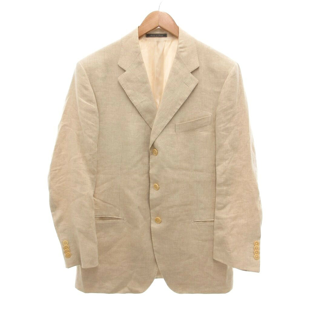 【中古】サルヴァトーレフェラガモ Salvatore Ferragamo イタリア製 テーラードジャケット 52 ベージュ 麻 リネン シングルブレスト シェブロン柄 /NU ■IBO101 メンズ 【ベクトル 古着】 260731ブランドサルヴァトーレフェラガモ Salvatore Ferragamo表記サイズ52実寸サイズ肩幅：46cm　身幅：56cm　着丈：77cm　袖丈：62cm　　素材表地：麻 裏地：レーヨン色ベージュ仕様総裏地 シングル 肩パッド入り 開き見せ サイドベンツ状態・内側に軽微な汚れあり ・内側に名前の刺繍あり（写真なし） その他に目立ったダメージはなく、問題なくご使用いただける商品です。 ※あくまでも中古品ですので掲載写真や記載内容をご確認いただき、ご理解の上ご購入ください。付属品付属品なし、写真に写っている物が全てです。備考20 70001 イタリア製 フェラガモ・ジャパン（株） こちらのお品物は店舗で保管しておらず、店頭販売出来かねます。（※お取り寄せも出来かねます）商品のお問い合わせの回答を休止しております。＊各商品ページの商品詳細等をご確認の上ご購入ください。【中古】サルヴァトーレフェラガモ Salvatore Ferragamo イタリア製 テーラードジャケット 52 ベージュ 麻 リネン シングルブレスト シェブロン柄 /NU ■IBO101 メンズ 【ベクトル 古着】 260731状態ランク　”AB”詳細については、下記および「状態ランクについて」ページをご覧ください。未使用・新品の商品ほぼ新品同様の商品使用感が少なく、かなり状態の良い商品使用感はあるが、傷や汚れの少ない商品使用感の他、傷や汚れが見られる商品かなり大きな傷みがある難あり商品※S〜CランクはUSED品となりますので、使用感をご理解の上でご入札下さい。状態ランクについてinformationブランドサルヴァトーレフェラガモ Salvatore Ferragamo表記サイズ52実寸サイズ肩幅：46cm　身幅：56cm　着丈：77cm　袖丈：62cm　　素材表地：麻 裏地：レーヨン色ベージュ仕様総裏地 シングル 肩パッド入り 開き見せ サイドベンツ状態・内側に軽微な汚れあり ・内側に名前の刺繍あり（写真なし） その他に目立ったダメージはなく、問題なくご使用いただける商品です。 ※あくまでも中古品ですので掲載写真や記載内容をご確認いただき、ご理解の上ご購入ください。付属品付属品なし、写真に写っている物が全てです。備考20 70001 イタリア製 フェラガモ・ジャパン（株） こちらのお品物は店舗で保管しておらず、店頭販売出来かねます。（※お取り寄せも出来かねます）商品のお問い合わせの回答を休止しております。＊各商品ページの商品詳細等をご確認の上ご購入ください。本商品は一点物です他サイトや店舗にて販売している商品です。多少のお時間差にて欠品になることもございます。予めご了承頂ますようお願い致します。ベクトル・サイズガイドはこちらこの商品と同じブランドの商品を見る