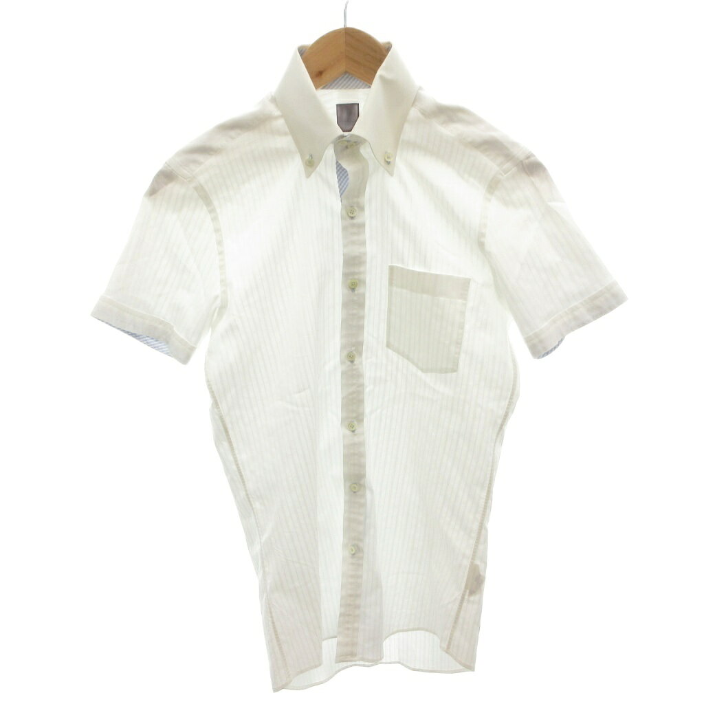 【中古】タケオキクチ TAKEO KIKUCHI ボタンダウンシャツ ストライプ模様 半袖 1 白 ホワイト 胸ポケット /TL ■IBO105 メンズ 【ベクトル 古着】 261007ブランドタケオキクチ TAKEO KIKUCHI表記サイズ1実寸サイズ肩幅：40cm　身幅：44cm　着丈：75cm　袖丈：18cm　　素材品質表示タグ印字読み取り不可のため素材不明色白 ホワイト仕様胸ポケットあり状態・品質表示タグ印字読み取り不可 若干の使用感はございますが、特筆するようなダメージはなく、比較的きれいなお品です。 ※あくまでも中古品ですので、掲載写真や記載内容をご確認いただき、ご理解の上ご購入ください。付属品付属品なし備考・品質表示タグ印字読み取り不可 （株）ワールド こちらのお品物は店舗で保管しておらず、店頭販売出来かねます。（※お取り寄せも出来かねます）商品のお問い合わせの回答を休止しております。＊各商品ページの商品詳細等をご確認の上ご購入ください。【中古】タケオキクチ TAKEO KIKUCHI ボタンダウンシャツ ストライプ模様 半袖 1 白 ホワイト 胸ポケット /TL ■IBO105 メンズ 【ベクトル 古着】 261007状態ランク　”A”詳細については、下記および「状態ランクについて」ページをご覧ください。未使用・新品の商品ほぼ新品同様の商品使用感が少なく、かなり状態の良い商品使用感はあるが、傷や汚れの少ない商品使用感の他、傷や汚れが見られる商品かなり大きな傷みがある難あり商品※S〜CランクはUSED品となりますので、使用感をご理解の上でご入札下さい。状態ランクについてinformationブランドタケオキクチ TAKEO KIKUCHI表記サイズ1実寸サイズ肩幅：40cm　身幅：44cm　着丈：75cm　袖丈：18cm　　素材品質表示タグ印字読み取り不可のため素材不明色白 ホワイト仕様胸ポケットあり状態・品質表示タグ印字読み取り不可 若干の使用感はございますが、特筆するようなダメージはなく、比較的きれいなお品です。 ※あくまでも中古品ですので、掲載写真や記載内容をご確認いただき、ご理解の上ご購入ください。付属品付属品なし備考・品質表示タグ印字読み取り不可 （株）ワールド こちらのお品物は店舗で保管しておらず、店頭販売出来かねます。（※お取り寄せも出来かねます）商品のお問い合わせの回答を休止しております。＊各商品ページの商品詳細等をご確認の上ご購入ください。本商品は一点物です他サイトや店舗にて販売している商品です。多少のお時間差にて欠品になることもございます。予めご了承頂ますようお願い致します。ベクトル・サイズガイドはこちらこの商品と同じブランドの商品を見る