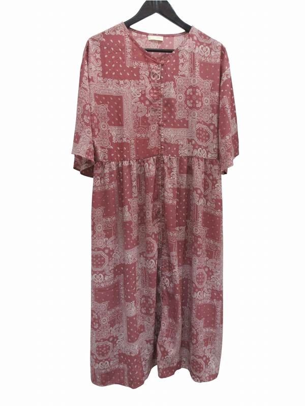 【中古】未使用品 アースミュージック&エコロジー EARTH MUSIC & ECOLOGY ワンピース ロング 総柄 ポリエステル ピンク Fサイズ レディース 【ベクトル 古着】 260705ブランドアースミュージック&エコロジー EARTH MUSIC & ECOLOGY表記サイズfreeサイズ実寸サイズ肩幅：52cm　身幅：53cm　袖丈：27cm　総丈：110cm　　素材ポリエステル100色ピンク状態・試着程度の新品同様の商品です。 ※未使用品・新品同様の商品ではございますが、一度は一般の方の手に渡り、個人で保管されていた商品です。また、保管・陳列時の薄いスレなど微細な状態変化が見られる場合がございます。ご理解の上ご購入ください。備考(株)ストライプインターナショナル商品のお問い合わせの回答を休止しております。＊各商品ページの商品詳細等をご確認の上ご購入ください。【中古】未使用品 アースミュージック&エコロジー EARTH MUSIC & ECOLOGY ワンピース ロング 総柄 ポリエステル ピンク Fサイズ レディース 【ベクトル 古着】 260705状態ランク　”S”詳細については、下記および「状態ランクについて」ページをご覧ください。未使用・新品の商品ほぼ新品同様の商品使用感が少なく、かなり状態の良い商品使用感はあるが、傷や汚れの少ない商品使用感の他、傷や汚れが見られる商品かなり大きな傷みがある難あり商品※S〜CランクはUSED品となりますので、使用感をご理解の上でご入札下さい。状態ランクについてinformationブランドアースミュージック&エコロジー EARTH MUSIC & ECOLOGY表記サイズfreeサイズ実寸サイズ肩幅：52cm　身幅：53cm　袖丈：27cm　総丈：110cm　　素材ポリエステル100色ピンク状態・試着程度の新品同様の商品です。 ※未使用品・新品同様の商品ではございますが、一度は一般の方の手に渡り、個人で保管されていた商品です。また、保管・陳列時の薄いスレなど微細な状態変化が見られる場合がございます。ご理解の上ご購入ください。備考(株)ストライプインターナショナル商品のお問い合わせの回答を休止しております。＊各商品ページの商品詳細等をご確認の上ご購入ください。本商品は一点物です他サイトや店舗にて販売している商品です。多少のお時間差にて欠品になることもございます。予めご了承頂ますようお願い致します。ベクトル・サイズガイドはこちらこの商品と同じブランドの商品を見る
