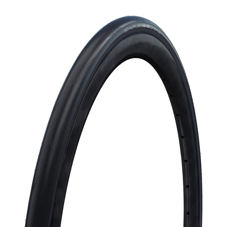 【700×25C】 ■ETRTO：25-622 ■参考重量：約415g ■適合チューブ：品番15,15-EL(旧20) ■商品コード：PR【SW-11654448】 ■JAN【4026495921381】 ------------------------------------------------ 【700×28C】 ■ETRTO：28-622 ■参考重量：約480g ■適合チューブ：品番15,15-EL(旧20),17 ■商品コード：PR【SW-11654449】 ■JAN：【4026495921404】 ------------------------------------------------ 【700×30C】 ■ETRTO：30-622 ■参考重量：約585g ■適合チューブ：品番15(40mm以外),17 ■商品コード：PR【SW-11654450】 ■JAN：【4026495921428】 ------------------------------------------------ 【全サイズ共通】 ■カラー：ブラック ■シュワルベライン ■SmartGuard ■コンパウンド：ADDIX ■フォールディング：● ■ケブラービード ※商品のスペック・パッケージ・デザインは予告なく変更される場合がございます。 　予めご了承ください。SCHWALBE SCHWALBE ONE PLUS 最高レベルの耐パンク性能を備えたロードタイヤ 耐パンクベルトに5ミリ厚のスマートガードを採用した最高位の耐パンク性を誇るモデル。