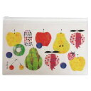 抗菌 マルチ ジッパーケース 不織布マスク携帯ケース Tomoko Hayashi 旬果 ミックス クローズピン 日本製 おしゃれ メール便可アウドドアを楽しく便利に太陽をたくさん浴びた旬の果物で、季節感じるみずみずしい日々を。人気イラストレーター[Tomoko Hayashi/林朋子]の[旬果/Syun-ka]シリーズこちらは不織布マスクを清潔に保管 携帯できる[抗菌マスクケース]フラット仕様でマスクを折り曲げずに綺麗に収納できて持ち運びにも便利ポケットが2か所あるので新品と使用中に分けて収納できます。内側両面は抗菌仕様なのでマスクのほか、清潔に持ち運びたい衛星用品も清潔に持ち運び出来ます。食事時の一時保管にも便利です。かわいいマスクケースいろいろあるのでお気に入りを探してくださいサイズ：約207x140mm素材：抗菌加工済軟質塩ビシート[Made in Japan]▼