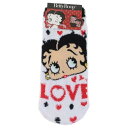 もこもこルームソックス 女性用防寒靴下 ベティブープ ラブ BETTY BOOP ジェイズプランニング ウォーマー雑貨 防寒用品 レディースソックス 大人かわいいファッション雑貨や生活用品が充実大人気[ベティちゃん]グッズにまたまた可愛いnewアイテム登場こちらはあったかもこもこのレディースソックス肌触りも気持ちよくて、ふわふわ素材でとってもあったか寒い部屋で履いたり、おうちでのリラックスタイムにぴったり足元が冷えやすい女性に嬉しいもこもこ靴下です他にもいろいろあるのでお気に入りを揃えてくださいサイズ：約22-24cm素材：ポリエステル/ポリウレタン▼