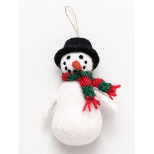ノエルオーナメント インテリア雑貨 SNOWMAN アミナコレクション おしゃれ クリスマスツリー 飾り おしゃれでかわいい日用品＆インテリア雑貨みつかるクリスマスにぴったりのかわいい雑貨シリーズこちらはほっこりと温かみのある羊毛フェルトのクリスマスオーナメントサンタクロースは、ドイツの民芸品であるくるみ割り人形をモチーフにしています一点一点手作りのため、サイズや表情の出方に個体差がございますほかにも色々かわいい雑貨があるので揃えてみてくださいサイズ：全長約100mm　(紐:約45mm)▼