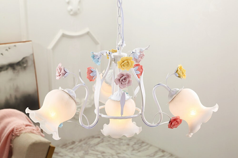 【5/1(土) 24時間限定店内全品ポイント5倍】シャンデリア ペンダントライト おしゃれ 照明器具 LED 天井照明 アンティーク かわいい フレンチ 洋風 寝室 リビング ベッドルーム カフェ ダイニング 階段 吹き抜け ゴージャス 姫系 薔薇 陶器 ヨーロッパ