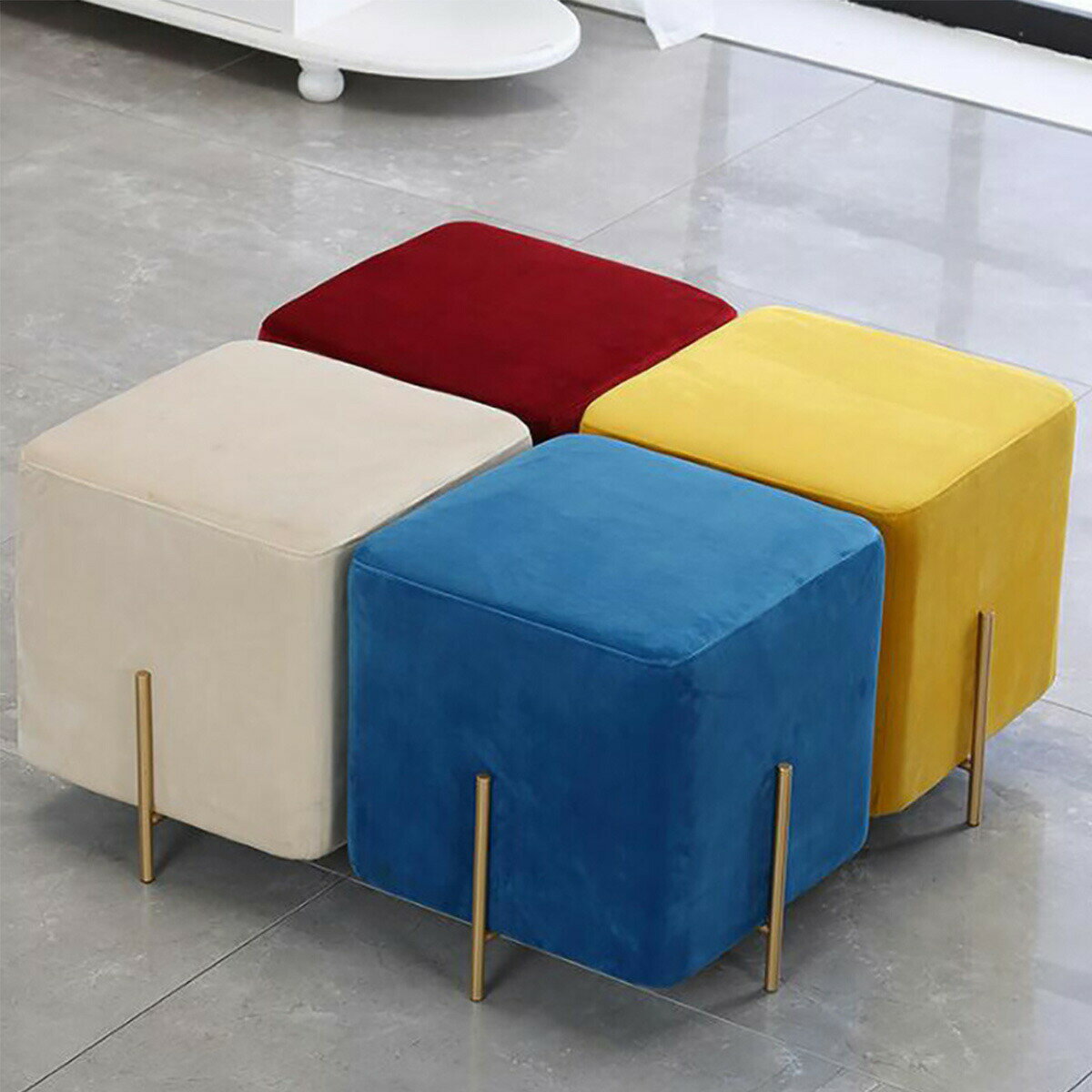 VeroMan ふわふわフランネルキューブスツール 高反発クッションでソファのような座り心地 華奢なゴールド脚 韓国インテリア [幅40cm × 高さ40cm]