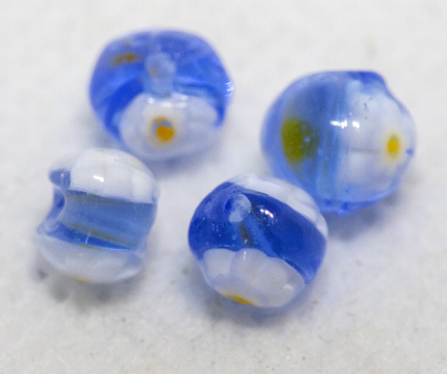 ベネチアンビーズ マルゲリータ ブルイーノ 6ミリ 4個入り ビーズパーツ アクセサリーパーツ