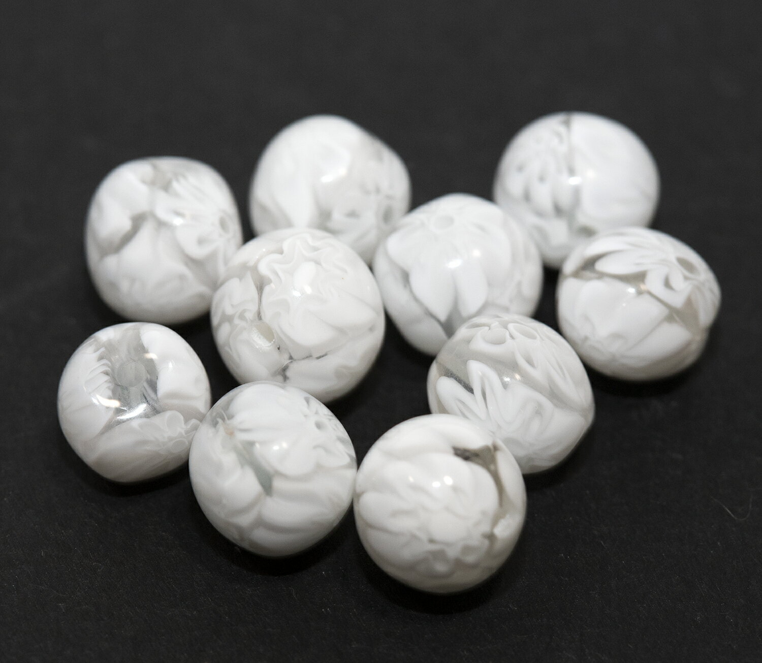 ベネチアンビーズ モレッティ ビアンコ 9ミリ 10個入り ビーズパーツ アクセサリーパーツ