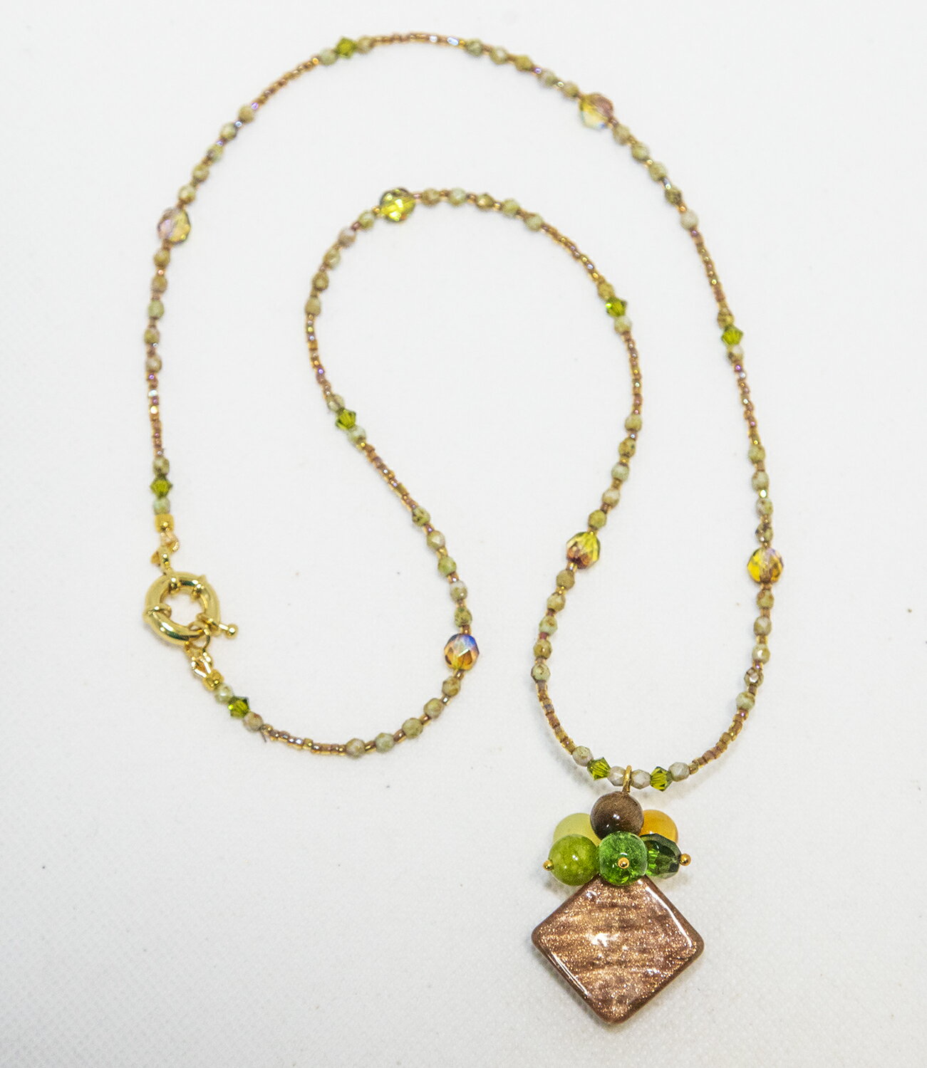 ベネチアンビーズ カラーマジックネックレス アヴェントゥリーナ 手作り ビーズアクセサリー ハンドメイド