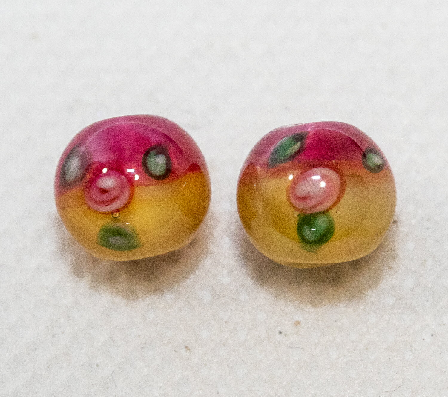 ボヘミアンビーズ チェコローズ ツートン ローズ＆イエロー 8ミリ 2個 チェコビーズ ビーズパーツ アクセサリーパーツ