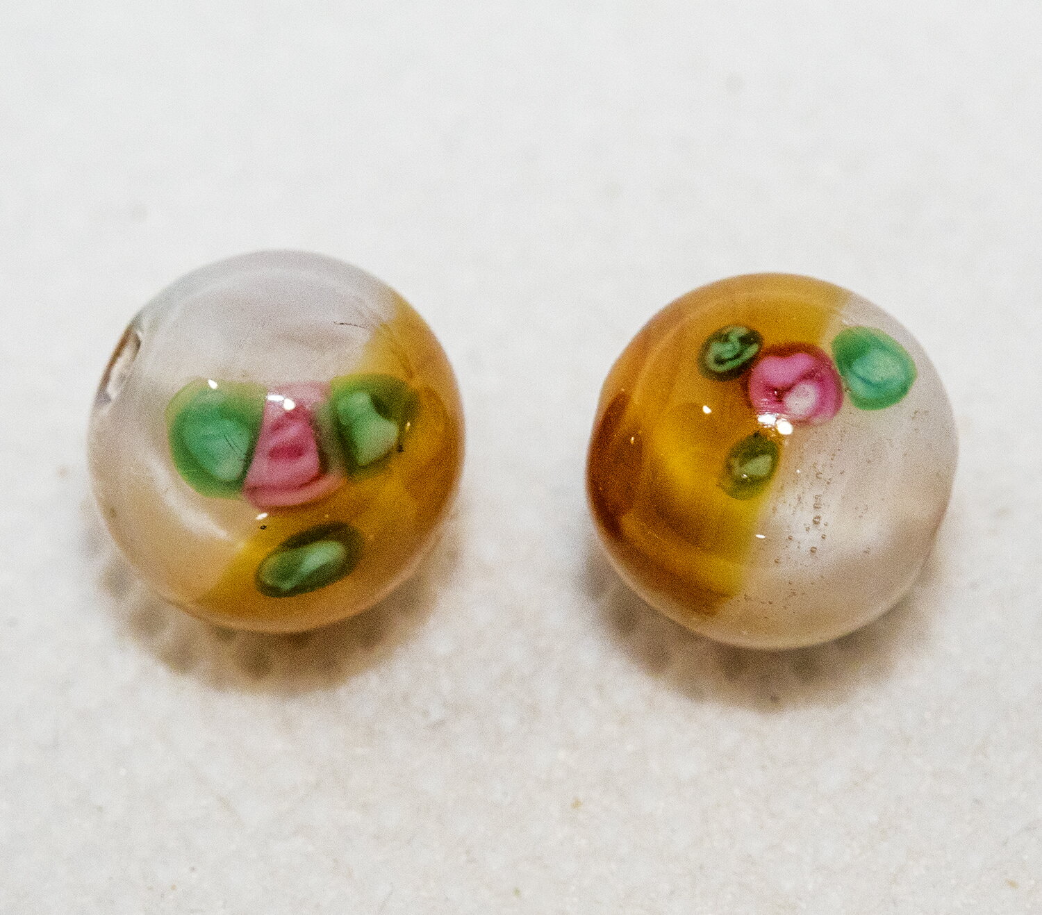 ボヘミアンビーズ チェコローズ ツートン マスタード＆ホワイト 10ミリ 2個 チェコビーズ ビーズパーツ アクセサリーパーツ