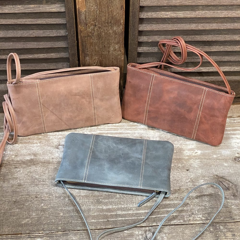 【Ain Soph（アインソフ）】オイルワックス焦がし/パラフィン加工牛革・レザー薄マチ型財布バッグ（DA1653-HP）※ロングウォレット仕様・本革製肩ヒモ付き。レディース　ナチュラルレザー長財布バッグ【レザーバッグ革財布専門店Vertigo/ヴァーティゴ】のサムネイル