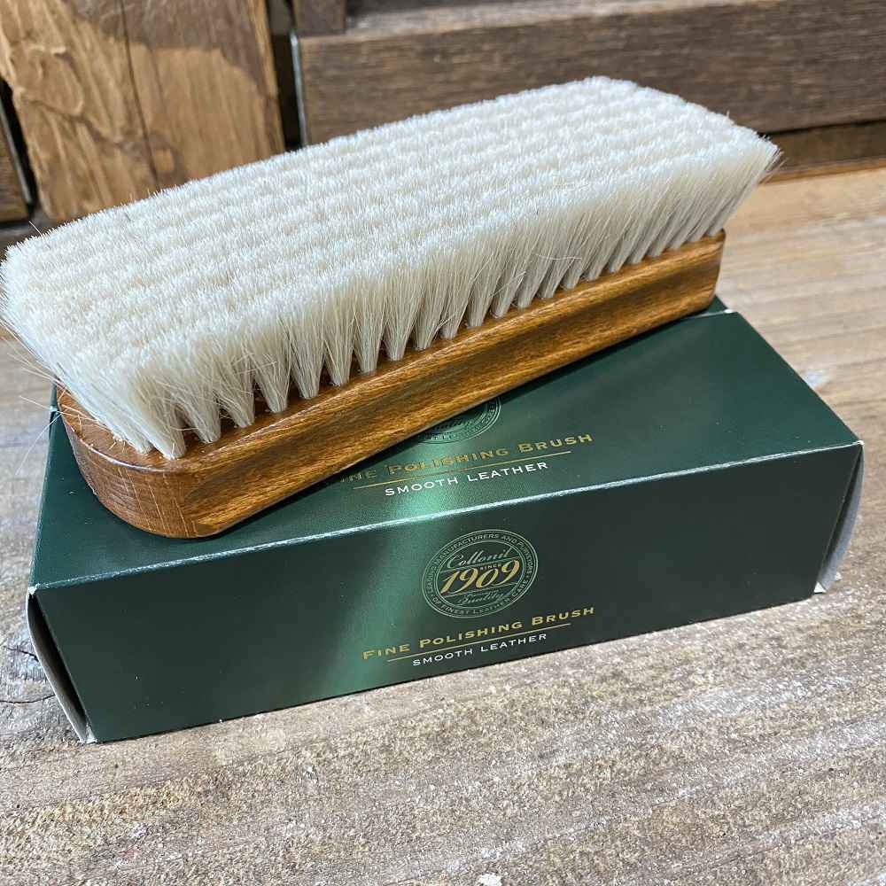 『collonil/コロニル』1909ファインポリッシングブラシ/仕上げ磨き用ヤギ毛/山羊毛ブラシ/1909 FINE POLISHING BRUSH　レザーケア用品　仕上げ磨き用ブラシ　山羊毛ゴートヘアー　柔らかい毛質【レザーバッグ革財布専門店Vertigo/ヴァーティゴ】