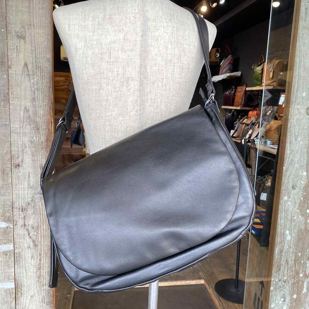 ��LILY�ʥ�꡼�ˡ�REAL MIND/��������١ۥĥ�&���եȵ���/���֤��դ��쥶�����������Хå���210353�ˡ���˥�����եȵ��ץ����������礭�ᡡ��...