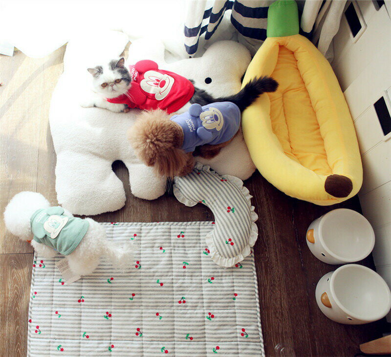 ペットベッド ペットハウス バナナボート 猫 犬 小型犬 中型犬 バナナ かわいい ペット用寝袋 猫用ベッド 犬用品 猫用品 ペット用品 クッション ペットソファ 60*35*10cm 洗える 防湿 寝床 小動物用 冬 寝袋 四季適用 イエロー柔らかい ふわふわ kz467z