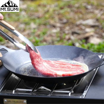 Rakuten - 【最大1万円OFF+全品P2倍！11日1:59まで】マウント・スミ 鉄フライパン デュアルグリドル 食材が焦げ付きにくい お手入れ簡単 専用グリップ 直火 薪ストーブ天板 IH調理器 アウトドア キャンプ Mt.SUMI デュアルグリドル CX26SSDG