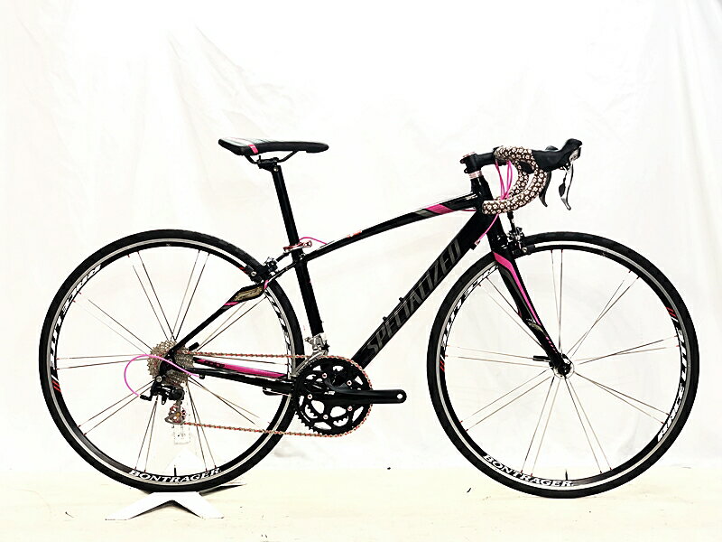 自転車基本情報 商品名 スペシャライズド SPECIALIZED ドルチェ エリート DOLCE ELITE EQ 105 2013年 ロードバイク 48サイズ ブラック自転車種ロードバイク年式2013年参考価格-フレーム素材アルミメーカーサイズ48サイズ適正身長150~160cm(あくまで目安です)ヘッドチューブ130mm（実寸）シートチューブ390mm（C-T実寸）トップチューブ490mm（C-C実寸）重量8.66kgクランクSHIMANO 105 5750/170mm変速レバーSHIMANO 105 5700/2X10速フロントディレイラーSHIMANO 105 5700リアディレイラーSHIMANO 105 5700スプロケットSHIMANO 4600ブレーキキャリパーSHIMANO 105 5700ホイールBONTRAGER Race Lite/700X25CステムSpecialized/70mmハンドルSpecialized/380mmシートポスト-サドル-状態レベル中古：C（使用感あり/キズ、ヨゴレあり）状態説明こちらの自転車は以下の確認を行っております。変速：正常に動作します。ブレーキ：正常に動作します。タイヤ：パンクはしておりません。フレーム、その他外観：フォークエンド、シートステー右、クイックレバー、ホイール、クランク、STIレバー、ハンドル、シートポストにキズがあります。フレーム全体に小キズ、スレキズがあります。シートポスト、クイックレバー、リアディレイラー、STIレバー、ブレーキ、フロントディレイラーにサビがあります。リアホイールの回転が少し重くなっています。フレームのピンク部が塗装割れしています。その他フレームやパーツに傷や擦れ傷、汚れがあり、通常の使用感が感じられる車体です。上記以外の確認とメンテナンスは行っておりません。 付属品：ペダルは付属いたしません。別途ご用意下さい。画像に無いキズや汚れもございます。※ペダルなどの付属品に関しては写真に写っているものですべてとなりますのでご了承ください。商品説明-メーカーSPECIALIZED (スペシャライズド)モデル名DOLCE ELITE EQ (ドルチェ エリート)商品コードcpt-2607221306-bi-037601493発送元本商品は、「サイクルパラダイス東京　ネット店」より発送いたします。【重要なご案内】ご購入前に必ずお読みください。本商品は通販・配送専用商品です。店頭での商品確認や店頭お渡しができないお品となります。ご質問は、「商品についてのお問い合わせ」欄よりお送りくださいませ。お電話やメールなどで直接頂いたお問い合わせはご返信ができません。また、ご質問の内容によってはご返答できない場合がございます。予めご了承下さい。ご購入後48時間以内のお支払いお手続きをお願いしております。(期限を過ぎますとキャンセルとさせて頂きます。)
