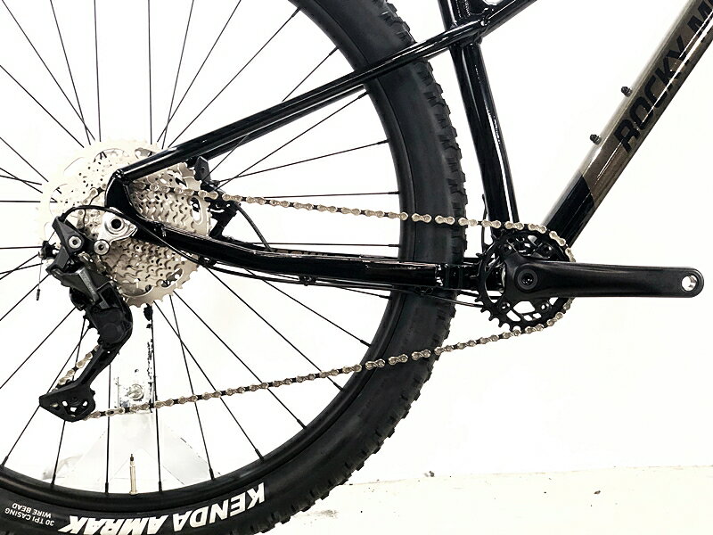 ベリーグッドストアの【中古】●美品 ROCKY MOUNTAIN グローラー20 GROWLER 20 2023年 DEORE 29er マウンテンバイク Boost規格 Sサイズ ブラック/ブラウン｜アングル3