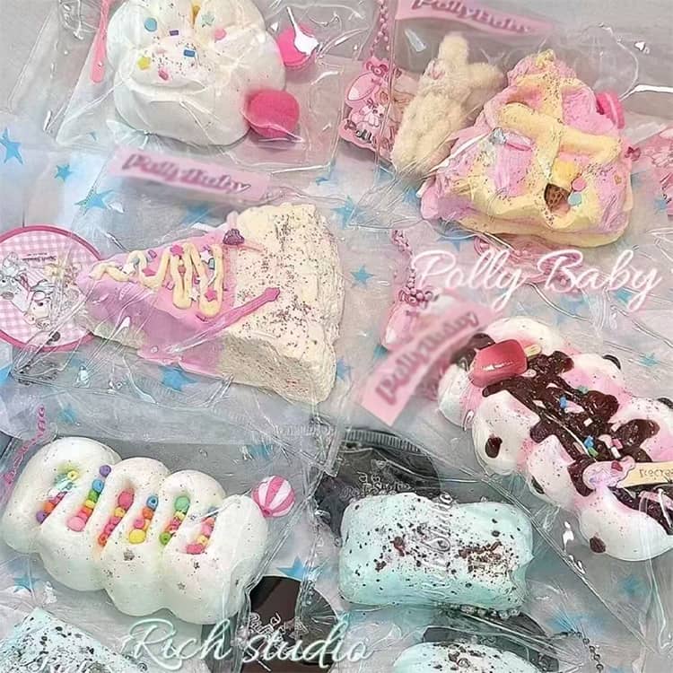VEXIAのケーキ 6個~7個セット 福袋 大サイズ おしゃれ ブラインドボックス 中サイズ ネコ ねこ おもちゃ パン もちもち 肉球 スクイーズ 握る ストレス解消 6個~7個セット かわいい オシャレ Y2K 握って遊ぶ パ 低反発 スイーツ ギフト女の子 文具｜アングル2