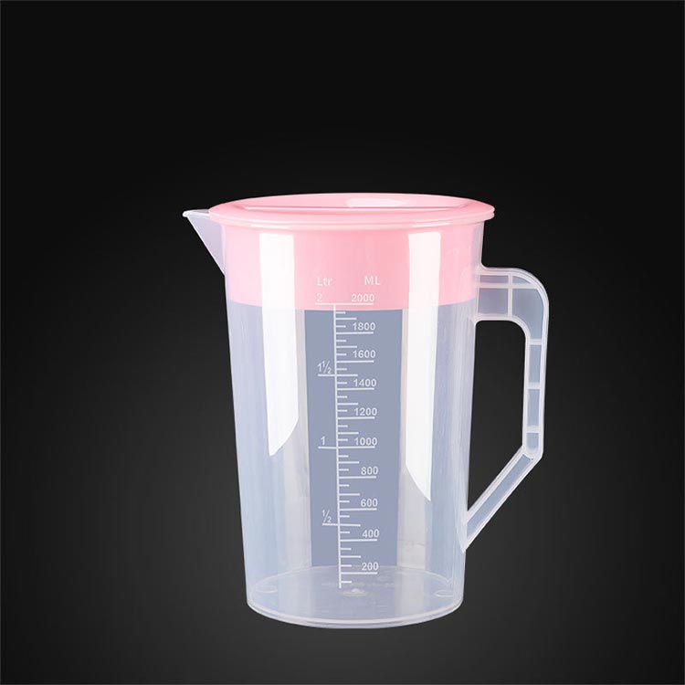VEXIAの2L らくっ茶 お茶 2000ml 麦茶ボトル お湯対応 洗いやすい 5L キッチン ボトル 大容量 ピッチャー カラフェ 丈夫 PP 麦茶 注ぎやすい 麦茶ポット プラスチック 5000ml 冷蔵庫 水差し おしゃれ 目盛り付き ウォーターボトル｜アングル2