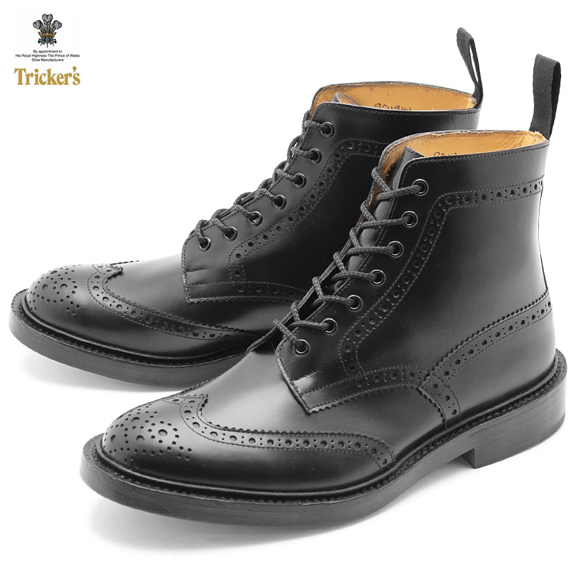 《アイテム名》 トリッカーズ ダブルレザーソール TRICKER’S STOW 5634 メンズ シューズ 《ブランドヒストリー》 英国ノーザンプトンで靴作りの名人ジョセフ・トリッカーが創業する。トリッカーズの靴は、ハンドメイド・ベンチメイドで現在も昔と変わらぬ手法と技を用いて作られており、もちろん最高級の素材のみを用いたトリッカーズ社の靴は丁寧に作られ、履き心地も抜群！由緒、伝統あるブランドです。 《アイテム説明》 トリッカーズより「STOW」です。“トリッカーズ”と言えば“カントリーコレクション”、“カントリーコレクション”と言えば“ブローグブーツ”と呼ばれるほどの同社を代表する超定番アイテム。独特でユーモラスな雰囲気と完成されたデザインが他の靴とは決定的に異なり愛着を持って履くことが出来ます。【point 1】ウィングチップのスタイルはトリッカーズの中でも代表的なモデル。 6インチのブーツもトリッカーズの中では定番とされています。 【point 2】グッドイヤーウェルテッド製法を採用している為、耐久性があり、水が染み込みにくく、履きこんでいくうちに靴が馴染んできます。 【point 3】当時から手作業での工程を大切にしている、トリッカーズならではのこだわりが今日においてもしっかりと表現されてます。 ■素材：天然皮革■ソール：ダブルレザーソール■フィッティング：5■製法：グッドイヤー・ウェルト■生産国：イングランドラスト：4497Sボリューム感のあるラウンドトーが特徴で、幅はやや狭め。 《カラー名/カラーコード/管理No.》 ブラックカーフ/5634/"16312702" 製造・入荷時期により、細かい仕様の変更がある場合がございます。上記を予めご理解の上、お買い求め下さいませ。 関連ワード： 靴 レザー 本革 シューズ カジュアル カントリー ウイングチップ ダブルレザーソール おしゃれ 人気 TRICKERS date 2017/04/06Item Spec ブランド TRICKER’S トリッカーズ アイテム ブーツ スタイルNo 5634 商品名 ストウ 性別 メンズ 原産国 England 素材 アッパー：天然皮革アウトソール：天然皮革 重量 片足：UK7.0（25.5cm） 約746g 商品特性1 この商品は天然皮革を使用しています。その為、シワ・キズ・汚れ等が散見されますが不良品ではございません。天然素材特有の質感、味わいをお楽しみ頂ければ幸いです。上質な革を使用している為、レザーの性質上、履きはじめは革が硬く、馴染むのに時間がかかります。履き馴らしの期間に余裕を持ってください。 商品特性2 商品によって付属品の内容が異なる場合が御座います。予めご了承の上、お買い求め下さい。 商品特性3 海外からの輸入商品となります為、輸送等の段階で靴箱に傷やへこみ、やぶれなどの損傷が生じている場合がございます。 着用時のサイズ感 細身、普通の方 1サイズ小さめ 甲高、幅広の方 標準サイズ 筒丈 約 15 cm ヒール高 約 3 cm 履き口周り 約 24 cm 足首周り 約 34 cm このシューズは足入れが大きめな作りになっています。 ※上記サイズ感は、スタッフが実際に同一の商品を着用した結果です。 スタッフ着用の為、個人差があります。参考としてご確認ください。 サイズについて詳しくはこちらをご覧下さい。 当店では、スタジオでストロボを使用して撮影しております。商品画像はできる限り実物を再現するよう心掛けておりますが、ご利用のモニターや環境等により、実際の色見と異なる場合がございます。ご理解の上、ご購入いただけますようお願いいたします。