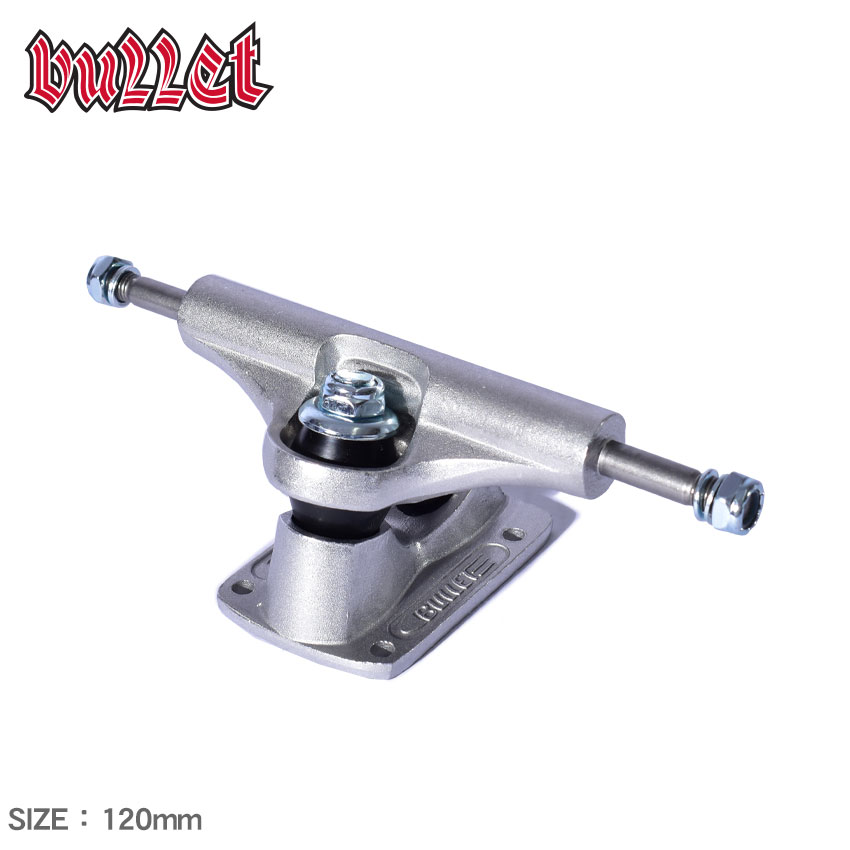 《アイテム名》 BULLET トラック 120mm POLISHED SILVER STANDARD TRUCKS 33132056 《ブランドヒストリー》 「BULLET（バレット）」は、デッキ、トラック、ウィールなど、ジャンルを問わず幅広く取り扱う総合ブランドです。「BULLET（バレット）」のパーツはいずれもコストパフォーマンスが高く、初心者の方でも扱いやすい商品が数多く取り揃えられています。 《アイテム説明》 BULLET(バレット)より「120mm POLISHED SILVER STANDARD TRUCKS」です。耐久性のある軽量のアルミニウムハンガーとベースプレートに、低トラック設計で安定感のあるトラック。乗り始めの初心者からプロまで扱いやすいデザインです。 《カラー名/カラーコード/管理No.》 シルバー/-/"73100007" こちらの商品は、並行輸入により海外から輸入しております。製造・入荷時期により、細かい仕様の変更がある場合がございます。上記を予めご理解の上、お買い求め下さいませ。 関連ワード： ロゴ カスタム 付け替え スケートボード ボード スケボー スポーツ アウトドア ストリート シンプル NHS エヌエイチエス date 2021/07/27Item Spec ブランド BULLET バレット アイテム トラック スタイルNo 33132056 商品名 120mm POLISHED SILVER STANDARD TRUCKS 原産国 China 他 商品特性1 1セットご希望の場合は、2個ご注文下さい。 採寸 高さ 5.3cm ハンガー 12cm アクスル 7.3インチ ※上記サイズは、実際に同一の商品を採寸した結果です。 商品によっては個体差がありますので誤差がでることが御座いますので参考目安としてご覧下さい。また、測定方法によっても誤差が生じますので、予めご了承ください。 当店では、スタジオでストロボを使用して撮影しております。商品画像はできる限り実物を再現するよう心掛けておりますが、ご利用のモニターや環境等により、実際の色見と異なる場合がございます。ご理解の上、ご購入いただけますようお願いいたします。