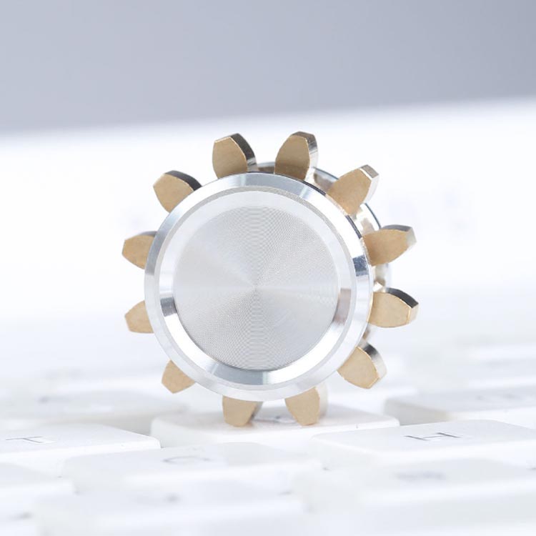 ハンドスピナー 超 小型 Hand spinner 指スピナー 玩具 おもちゃ ストレス 解消 集中力 アップ 禁煙 ADHD 指遊び 通勤 眠気冷まし ベアリング インスタ映え Youtube 在宅 ワーク 送料無料 指先こまスピン 暇つぶし 脳トレー