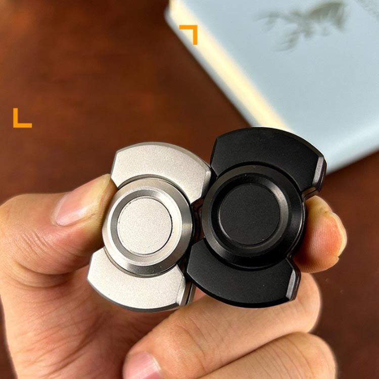 ハンドスピナー 超 小型 Hand spinner 指スピナー 玩具 おもちゃ ストレス 解消 集中力 アップ 禁煙 ADHD 指遊び 通勤 眠気冷まし ベアリング インスタ映え Youtube 在宅 ワーク 送料無料 指先こまスピン 暇つぶし 脳トレー