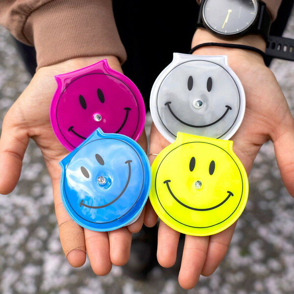     u[O BLUE LUG smile reflector clip yellow