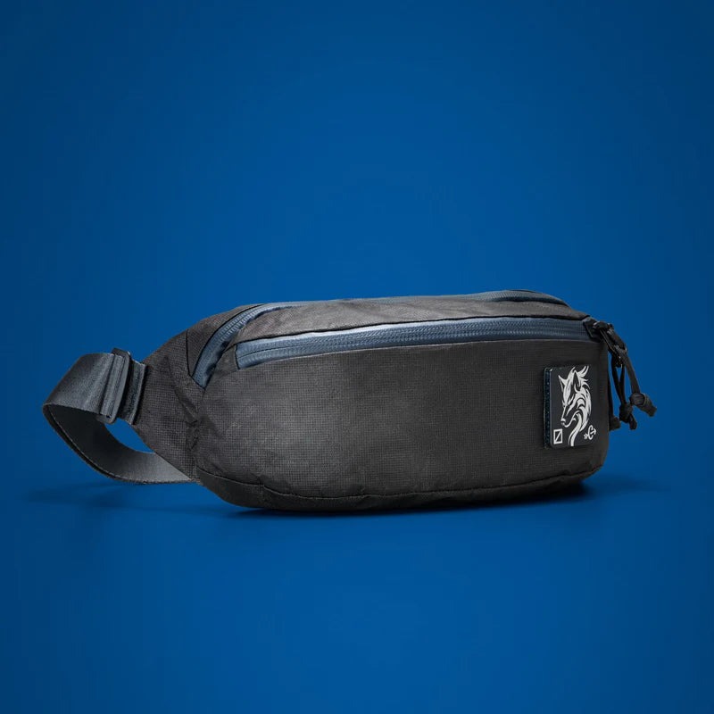 エバーグッズ EVERGOODS CAS2 - Civic Access Sling 2L Carryology Kludde Edition Black Magic/Blue Flame [eg13011cu シビックアクセススリング キャリオロジー クルッデエディション ブラックマジック ブルーフレーム スリングバッグ ウエストバッグ]