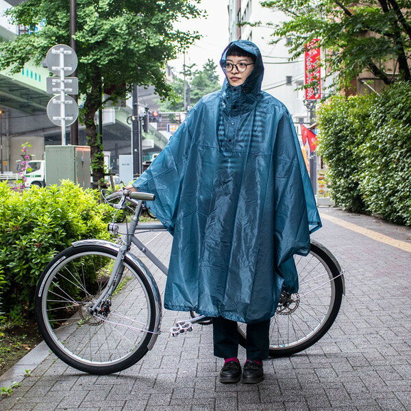 tFAEFU[ FAIRWEATHER Packable Rain Poncho Slate Blue