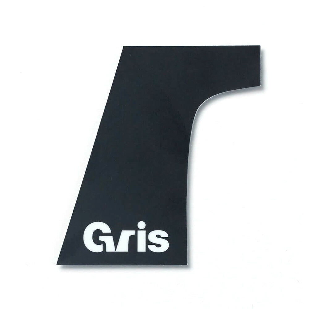 gris[グリ]GRIS LOGOMARK STICKER BLACK 商品説明 Grisのロゴマークの形のステッカーです。屋外でも貼ることができます。 サイズ：W60×D65mm 素材：PVC 関連商品ラインナップ BRAND gris / グリ 私たちは、犬の毛並みや筋肉、豊かな表情とその瞳、そのままの美しさを知っています。しかし様々なルーツを持つ犬たちと私たち人間が共に過ごすには、環境に適応するための道具が必要であると考えています。Gris[グリ]では、犬本来の美しさを引き立たせるようなデザインと、muracoで培った適切な素材選定、細部にまでこだわった使い心地を追求し、犬と人のライフスタイルに自然に寄り添うドッグアクセサリーを提供していきます。 商品一覧を見る >>