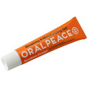 ORALPEACE[オーラルピース]クリーン＆モイスチュア 80g オレンジ 家族で使えるシトラスの香り オレンジ これまでのオレンジより、さらに柑橘系を引き出し、爽快感を得られるジェルタイプ。飲み込んでも体内で分解、吸収される100％天然由来原料を使用しています。水を手に入れることが困難な災害時にも口腔をリフレッシュできます。そのまま口に含めばスプレータイプと同じ効果が得られます。 スペック 容量 80g サイズ 50×30×155mm 重量 94g 成分 グリセリン（保湿剤・甘味剤、パーム椰子由来）、水、乳酸球菌培養エキス（清掃助剤）、キサンタンガム（増粘剤、トウモロコシ由来）、ウメ果実エキス（清掃助剤）、オレンジ油（香味剤）、レモン果皮油（香味剤）、ユズ果皮油（香味剤）、セイヨウハッカ油（香味剤）、ダマスクバラ花油（香味剤） 生産国 MADE IN JAPAN BRAND ORALPEACE / オーラルピース 水がない山中のキャンプ場や、吐き出すことが躊躇われる自然の中で、口腔をスッキリ清潔に保つことができる“オーラルピース”。たとえば、キャンプの夜。歯みがきを嫌がる子供の口へシュッとひと吹き。あら不思議、歯を磨いたような爽快感に。そのヒミツは、天然由来のネオナイシンと呼ばれる乳酸菌ペプチド製剤。虫歯や口臭、歯周病の原因菌へアプローチして、健康な状態を保ち、ドライマウスを防ぎます。磨いたあと、口に残ってもアミノ酸として分解・吸収される100％天然由来原料。アウトドアシーンでもう「歯みがきがめんどくさい」とは言わせません！ 商品一覧を見る >>