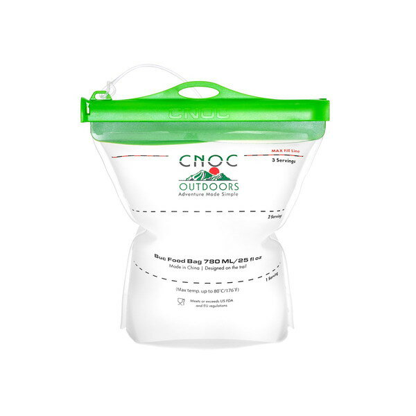 CNOC[クノック]Buc Food Bag 650ml Green 商品詳細 このBuc（バック）は調理した暖かいものでも冷たい食品でも使用可能。スライダー式の開閉口と広い開口部。折り畳むことができバックパックの中で場所を取りません。 ボーナスティップ：お湯を入れると湯たんぽとしても使用可。 スペック サイズ 収納時：17.5x3.75x3.75 cm 使用時：17.5×17.5cm 容量 650ml 重量 56g 温度域 -6℃〜80℃ 備考 テザード付きスライダー ソフトな素材でありながら頑丈限界点は 100kg FDA 承認　 BPA 、 BPS 、 BPF フリー BRAND CNOC / クノック CNOC、その呼び名はクノック。それはゲール語で山や丘を意味する。CNOCはまだ誰も作っていない、でも誰もが欲しくなる優れたギアを生み出すことを目指しています。 商品一覧を見る >>