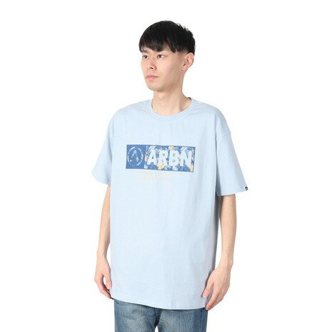 エアボーン(ARBN)(メンズ)FRONT ロゴ 半袖Tシャツ AB2025SSM-APP002SAX エアボーン(ARBN)(メンズ)FRONT ロゴ 半袖Tシャツ AB2025SSM-APP002SAX
