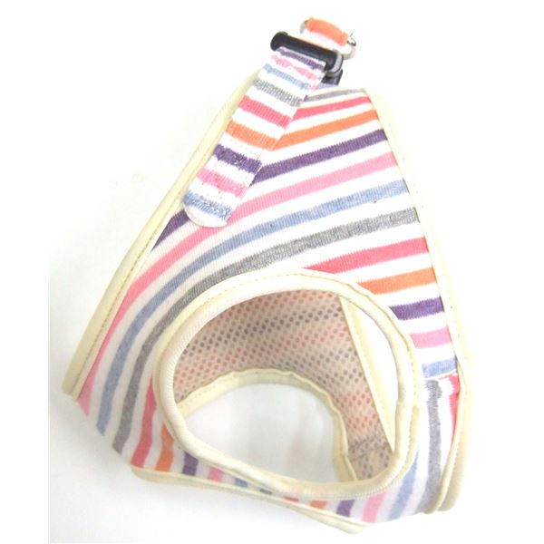 ■サイズ・色違い・関連商品■M 1個■SS 2セット■S 2セット【当ページ】■商品内容【ご注意事項】この商品は下記内容×2セットでお届けします。カラフルなストライプ柄をプリントしたコットン生地と、内側にメッシュ加工したナイロン生地を使用し、通気性の良いソフトなハーネスです。■商品スペック■材質/素材(表)コットン、(裏)ナイロン■原産国または製造地韓国■諸注意犬以外にはしようしないでください。適用サイズ以上の犬には使用しないでください。また適用内であっても、犬の力が強いと判断される場合にも使用しないでください。事故防止のため毎日点検し、キズ、伸びなどがある場合は使用しないでください。無理に引っ張ると、抜ける場合がありますのでご注意ください。犬が噛むと切れたり破損します。噛み癖のあるペットには十分注意してください。ぬれると色落ちする場合があります。本品は散歩用です。係留はしないでください。■適応サイズ(胴囲)400〜470mm■適応体重〜8kg■その他 詳細【適応種】 小型犬【キャンセル・返品について】商品注文後のキャンセル、返品は承りかねます。予めご了承下さい。■送料・配送についての注意事項●本商品の出荷目安は【1 - 5営業日　※土日・祝除く】となります。●お取り寄せ商品のため、稀にご注文入れ違い等により欠品・遅延となる場合がございます。●本商品は仕入元より配送となるため、沖縄・離島への配送はできません。