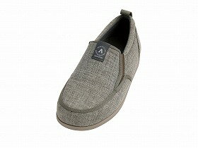 商品名 &nbsp;SUTTO IN -スットイン-/ミストグレー/4L 徳武産業 1133　送料込！ &nbsp;商品説明 SUTTOシリーズから施設履きが登場！スッと履けて歩きやすい！POINT1.さりげなくオシャレに、インソールカラーまでこだわりのデザイン。POINT2.甲部クッション内蔵で足にフィット！POINT3.スッと履ける！○撥水加工○手洗い可能（中性洗剤、保形後陰干）○カップインソール（アーチサポート付マイスターリニエ）○抗菌・防臭加工○ワイズ：3E※当社基準の木型（ラスト）を採用しています。○左右別サイズ販売、片方販売4L（26.0〜26.5cm）重量：（片方Lサイズ）3E：約215g材質：○表素材：ポリエステル100％○内素材：ポリエステル100％底材：EVA形状：容器包装等詳細：賞味期間：使用方法：補足情報：--------------------******************・しゃがまずにすっとINできる。 ・女性用・男性用に特化したデザイン 　さりげなくオシャレに、インソールカラーまでこだわりのデザイン ・甲部クッション内蔵で足にフィット！ 　履きやすいのに脱げにくい設計 ・スッと履ける！ 　とにかく「ラク」にこだわるあなたへ、足入れシンプル ●サイズ／ S：21.0 21.5cm　M：22.0 22.5cm L：23.0 23.5cm　LL：24.0 24.5cm 3L：25.0 25.5cm　4L：26.0 26.5cm 5L：27.0 27.5cm ※パールベージュ、ダークグレーはS 3L、 ※ミストグレー、ブラウンはLL 5L ●ワイズ／3E ●重さ／約180g（片足Lサイズ） ●材質／ 表・内素材：ポリエステル100％ 底材：合成底（EVA） ●生産国／中国 ●抗菌加工、防臭加工、撥水加工 ●室内＆屋外用 ●婦人用（パールベージュ、ダークグレー） ●紳士用（ミストグレー、ブラウン） ●メーカー品番／1133 ●JANコード／ パールベージュ S:4537944140067 M:4537944140166 L:4537944140265 LL:4537944140364 3L:4537944140463 ダークグレー S:4537944140562 M:4945269375048 L:4537944140760 LL:4537944140869 3L:4537944140968 ミストグレー LL:4537944141064 3L:4537944141163 4L:4537944141262 5L:4537944141361 ブラウン LL:4537944141460 3L:4537944141569 4L:4537944141668 5L:4537944141767 ●メーカー名／徳武産業