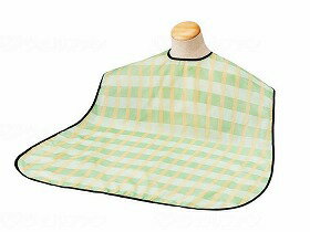 商品名 &nbsp;ソフラピレン エプロン ボーダーチェック/グリーン/- 竹虎 102301　送料込！ &nbsp;商品説明 洗い替えが揃えやすいリーズナブルな食事用エプロン首廻りは面ファスナー（マジック式）で調整自由。肩までしっかりとカバー。乾燥機：○（家庭用）耐熱温度：120℃（アイロン）首廻り：26〜42cm重量：材質：（素材）ポリエステル100％形状：容器包装等詳細：賞味期間：使用方法：補足情報：--------------------******************・洗い替えが揃えやすいリーズナブルな食事用エプロン。 ・首周りは面ファスナー（マジック式）で調整自由。 ・肩までしっかりとカバー。 ●サイズ／幅75×丈（首下）70cm ●首周り適応サイズ／26 42cm ●重さ／約60g ●材質／ポリエステル100％ ●生産国／中国 ●洗濯機可（40℃） ●脱水機可 ●乾燥機可（家庭用60℃以下） ●撥水加工 ●カラー／ピンク　グリーン　ブルー ●メーカー品番／ ピンク:102300 グリーン:102301 ブルー:102302 ●JANコード／ ピンク:4958995823004 グリーン:4958995823011 ブルー:4958995823028 ●メーカー名／竹虎 ヒューマンケア事業部