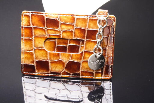【LAMOM DICLASSIS】シンプルパスケース 一つ上の大人のステータス ブラウン 【LAMOM DICLASSIS】シンプルパスケース 一つ上の大人のステータス ブラウン