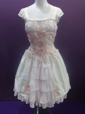 ■ランク：A ■色：ピンクXピンク ■サイズ：着丈約93～100cm　バスト約88cm〜98cm　ウエスト約74cm〜82cm ※後ろの一部がシャーリングですので多少融通が利きます。 ※上記はメーカー発表サイズになりますが、ゆとりをみてお買...